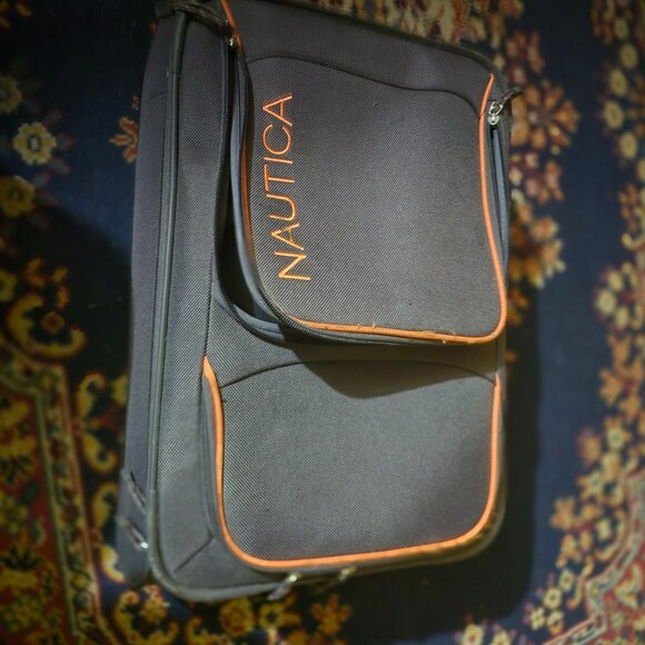 Nautica Suitcase - Picture 8 of 10